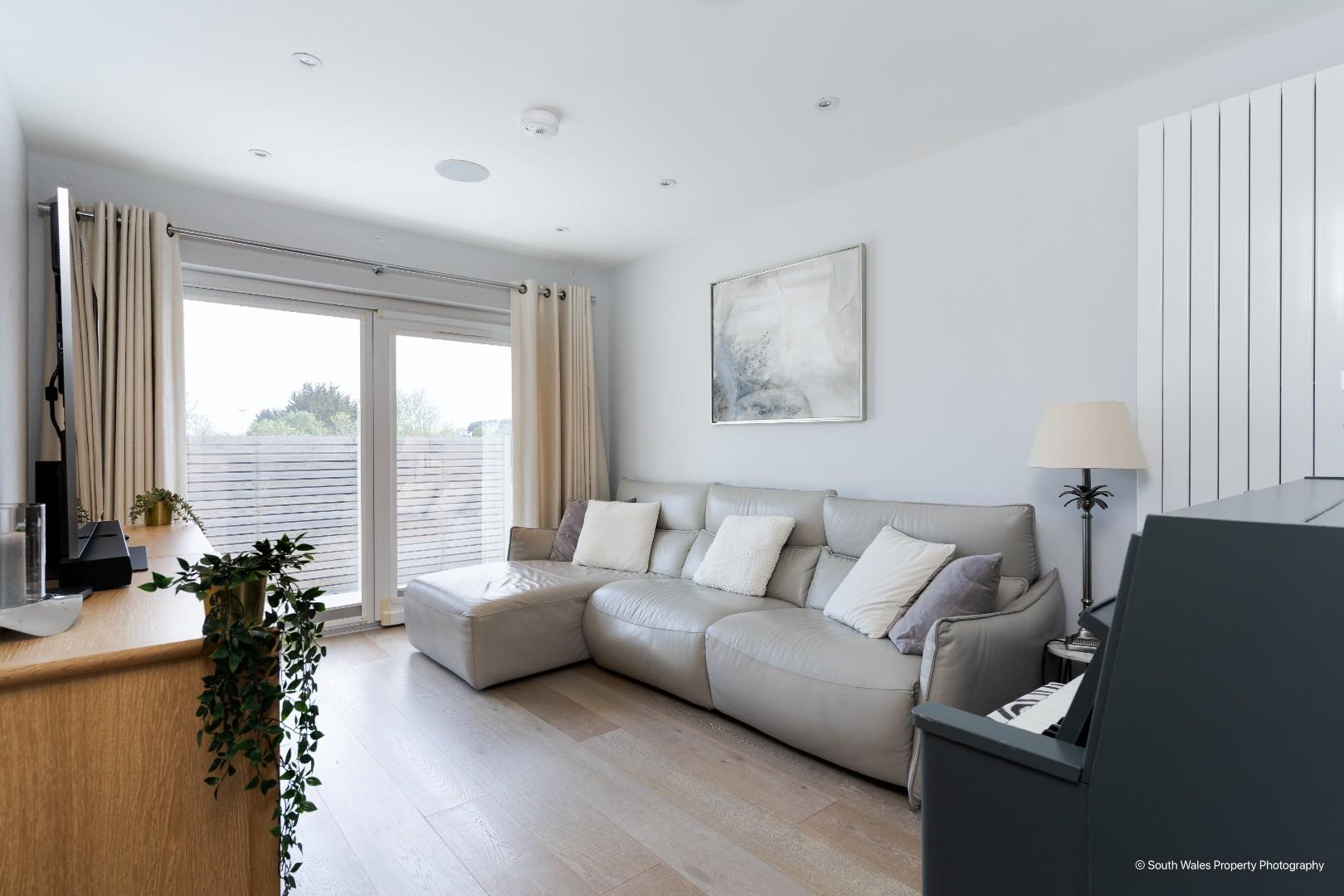 20 Evenlode Avenue, Penarth, CF64 3PD